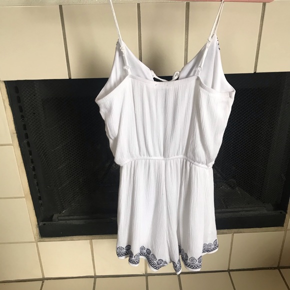 White Embroidered Romper - Picture 3 of 5